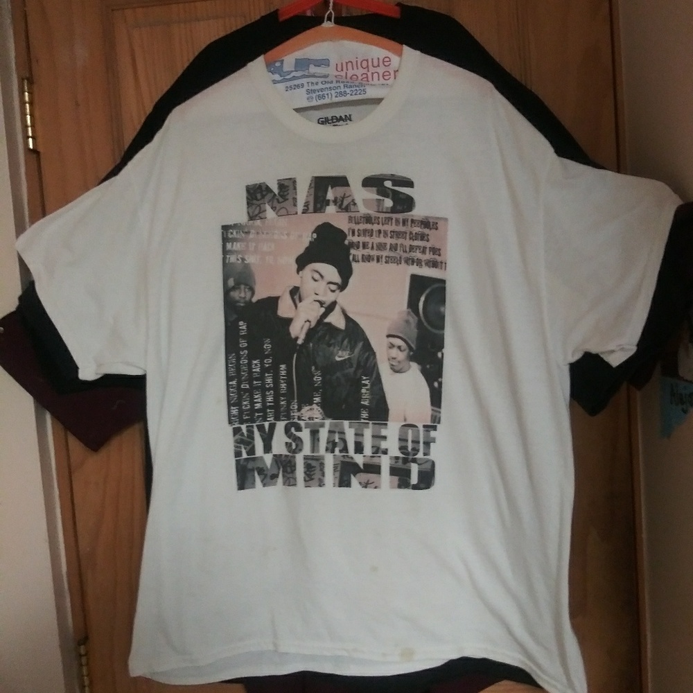 XL NAS THE WORLD IS YOURS T SHIRT